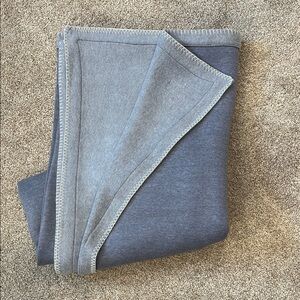 Cozy blue/purple Blanket